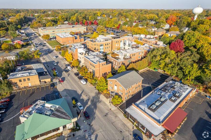 More Photos Of 478 Pennsylvania Ave, Glen Ellyn Office For Sale