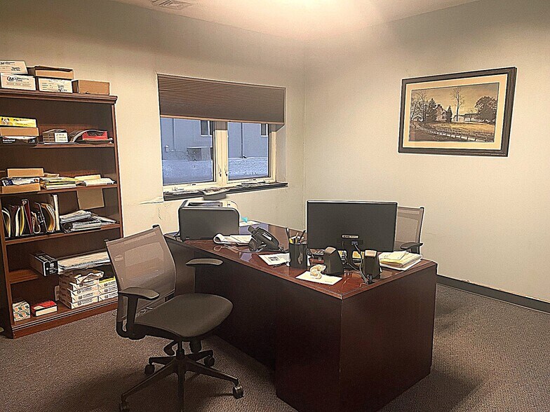 More Photos Of 50 Richard Rd, Warminster Light Manufacturing For Lease