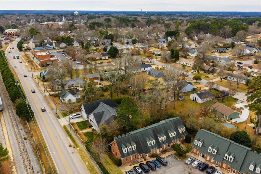 More Photos Of 130 Salem Towne Ct, Apex Office For Sale