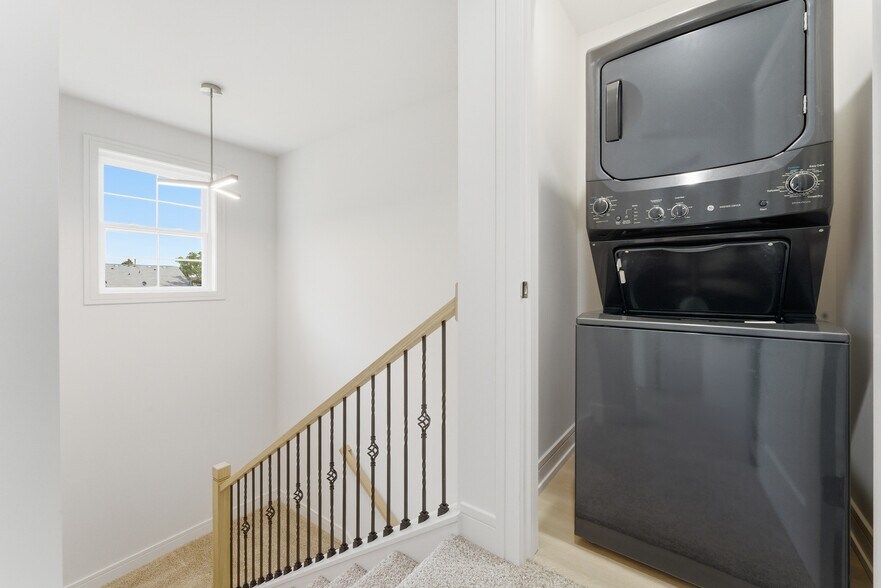 More Photos Of 214 N Walnut St, Bensenville Apartments For Sale