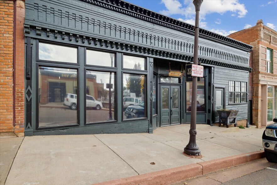 More Photos Of 120 S 3rd St, Victor Restaurant For Sale