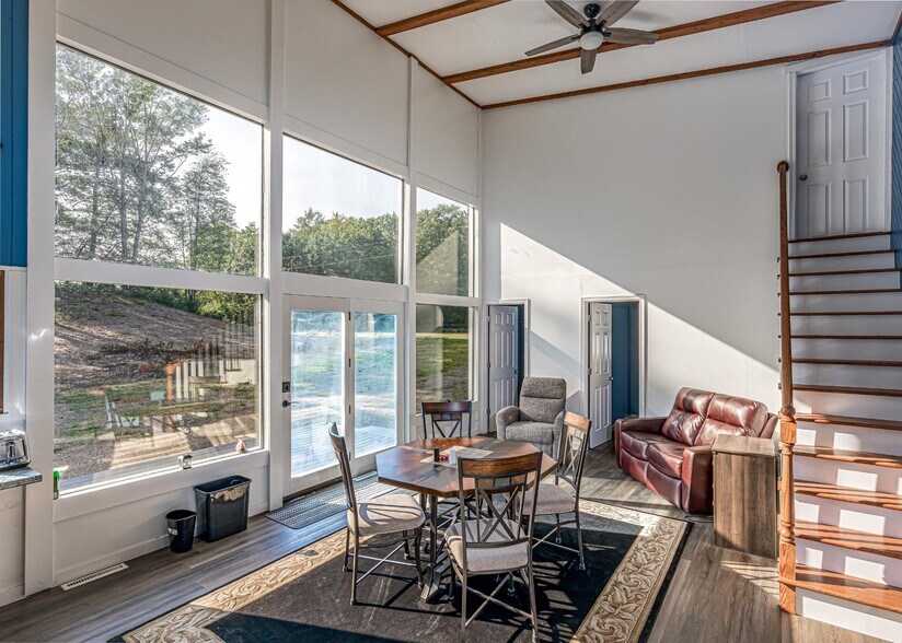 More Photos Of 5611 Highway 51, Hazelhurst Specialty For Sale