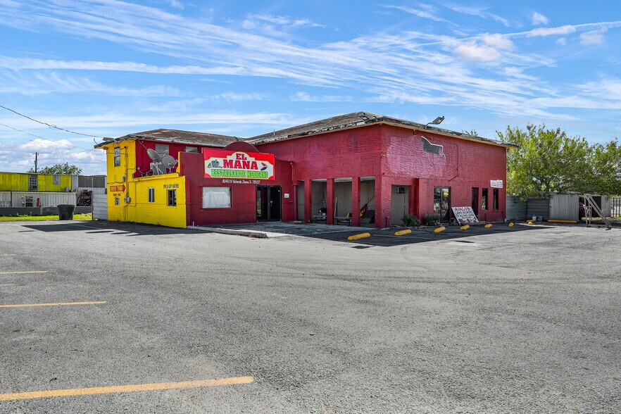 More Photos Of 8040 N Val Verde Rd, Donna Restaurant For Sale