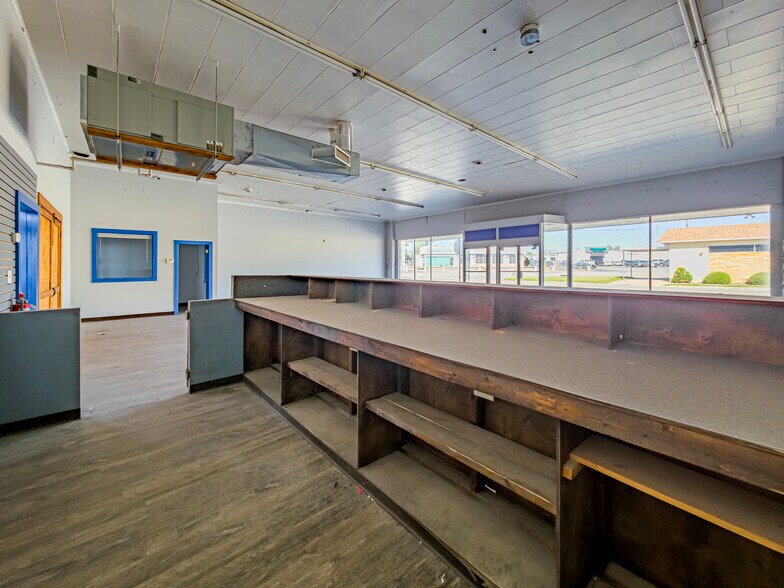 More Photos Of 104 3rd St E, Tifton Freestanding For Lease