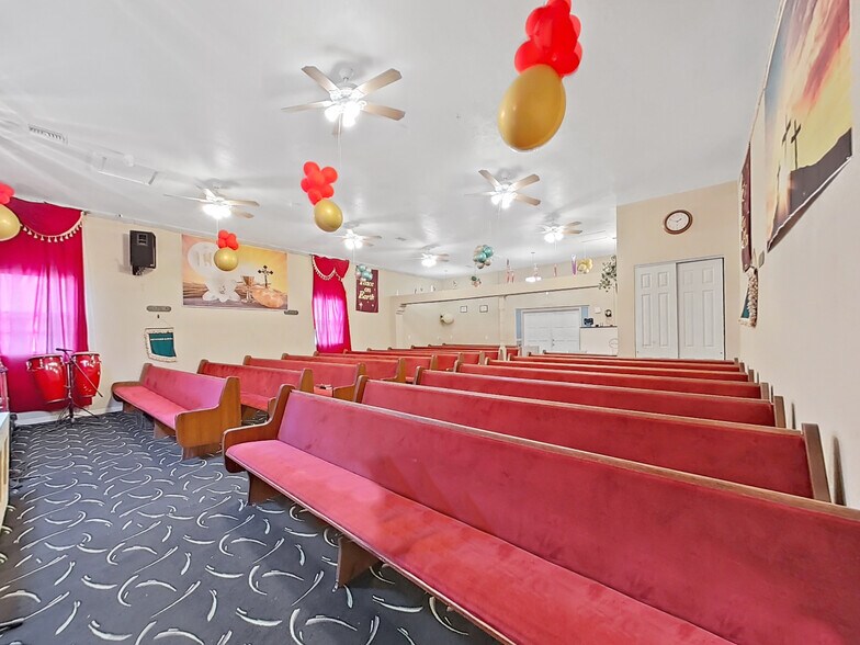 More Photos Of 4501 N 42nd St, Tampa Religious Facility For Sale