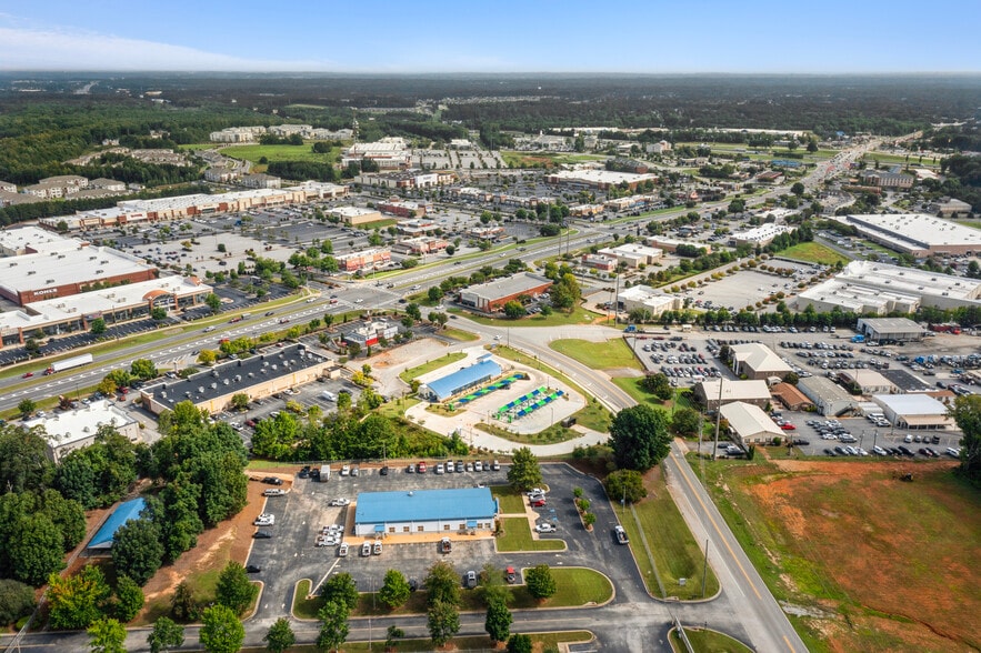 More Photos Of 1002 Industrial Pky, McDonough Carwash For Sale