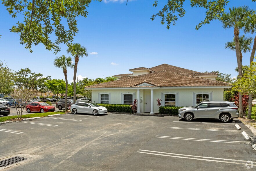 More Photos Of 145 NW Central Park Plz, Port Saint Lucie Medical For Sale