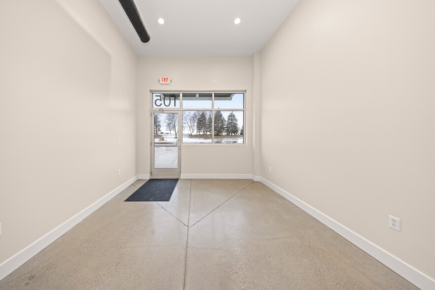 More Photos Of 3462 Greenfield rd, Berkley Medical For Lease