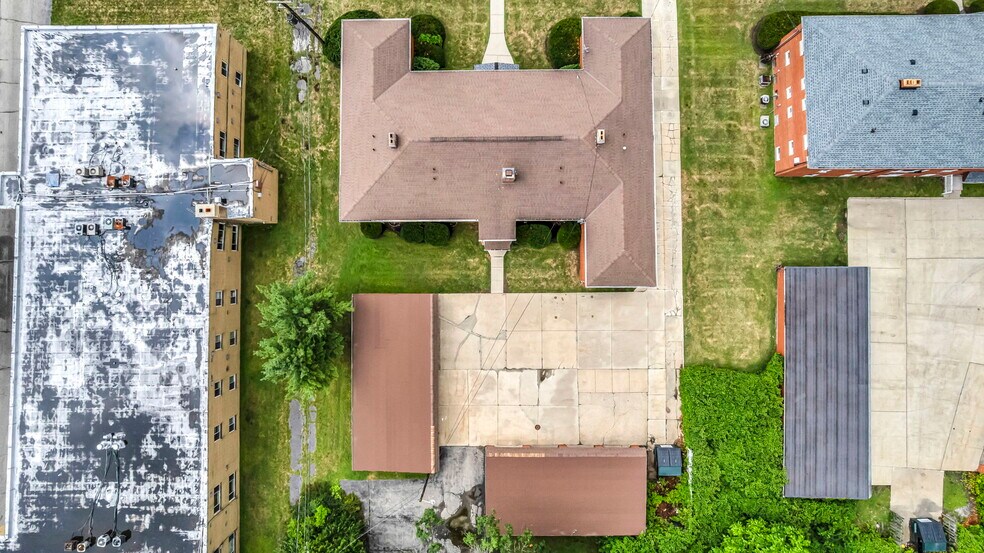 More Photos Of 885 S Green Rd, Cleveland Apartments For Sale