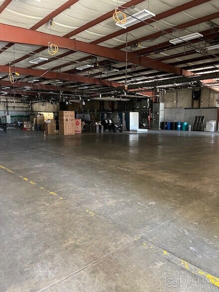 More Photos Of 947 Carl Vinson Pky, Centerville Warehouse For Lease