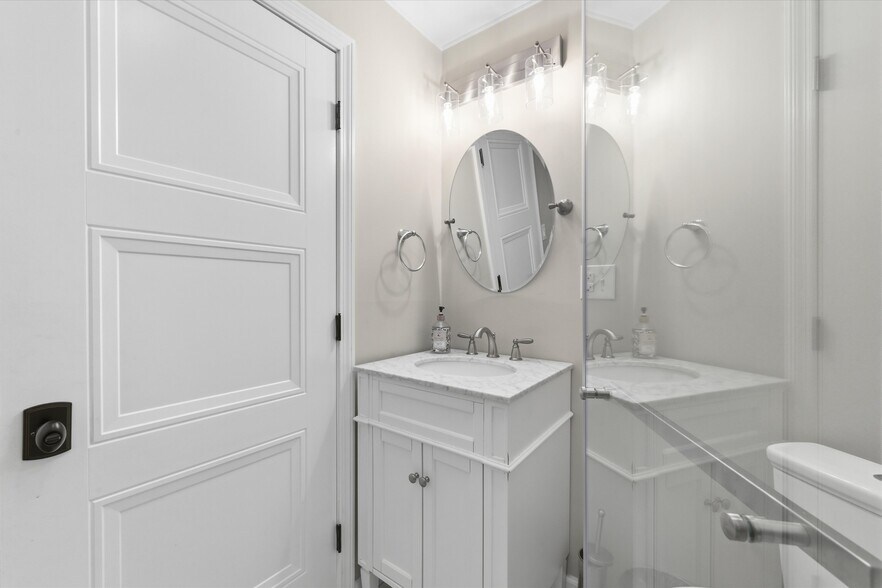 More Photos Of 149 Union Ave, Saratoga Springs Hospitality For Sale