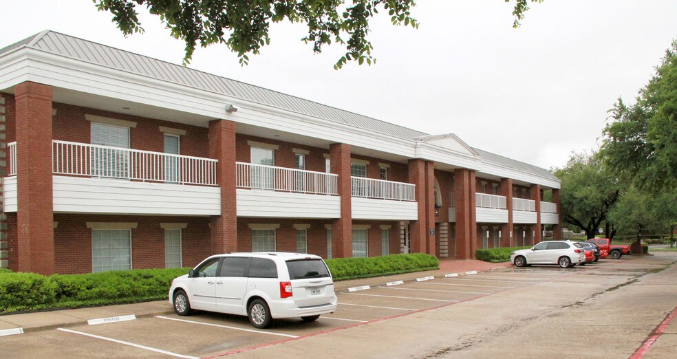 More Photos Of 17101 Preston Rd, Dallas Unknown For Lease