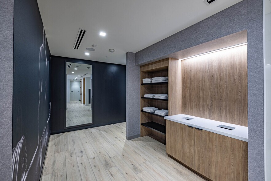 More Photos Of 1501-1507 Lyndon B Johnson Fwy, Dallas Unknown For Lease