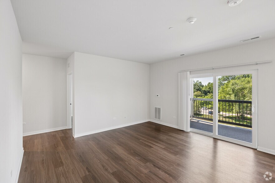 More Photos Of 77 S Adams St, Oswego Apartments For Lease