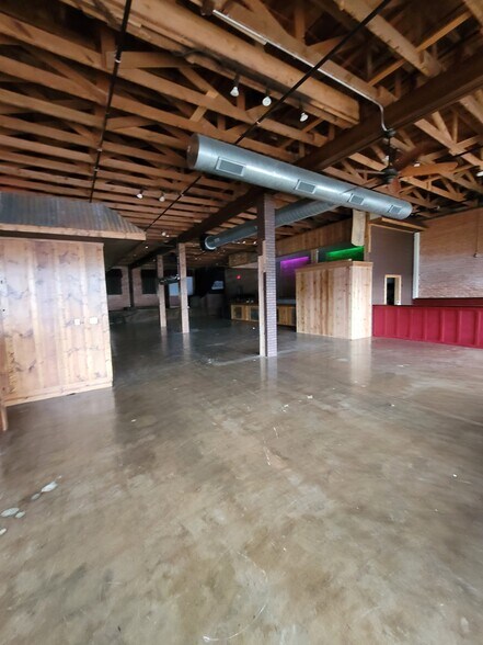 Primary Photo Of 532 Main St, Garland Restaurant For Lease