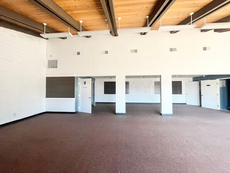 More Photos Of 120 Sunrise Ave, Roseville Freestanding For Lease