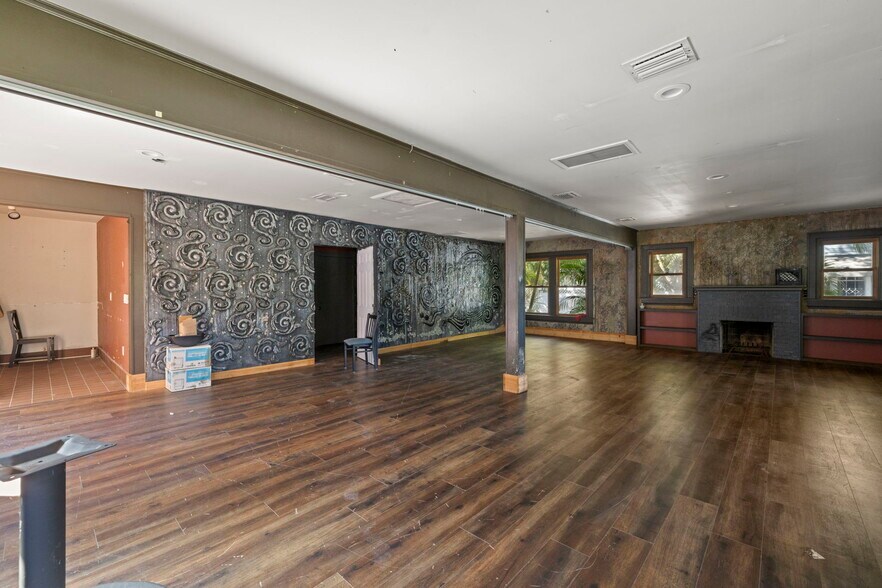 More Photos Of , Tampa General Retail For Sale