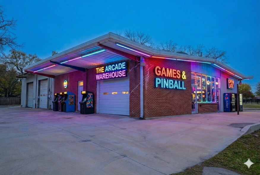 More Photos Of 500 W 2nd St, Taylor Freestanding For Sale