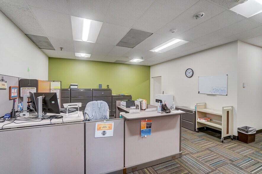 More Photos Of 2025 E 4th St, Lima Light Manufacturing For Sale