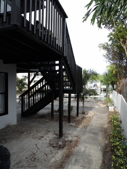 More Photos Of 14975 1st St E, Madeira Beach Apartments For Sale