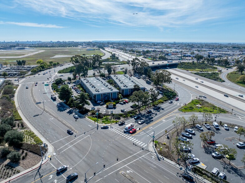 More Photos Of 4550 Kearny Villa Rd, San Diego Office For Sale