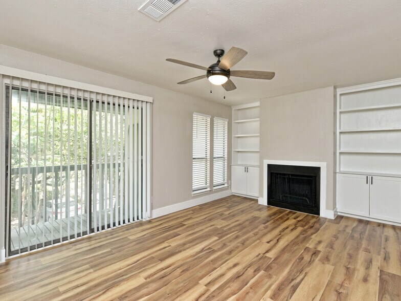 More Photos Of 412 W Alpine Rd, Austin Apartments For Sale