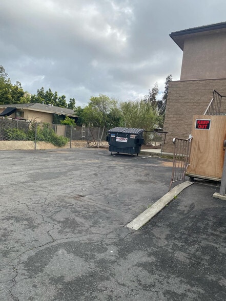 More Photos Of 1022-28 Broadway, El Cajon Storefront Retail Residential For Lease