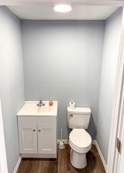 More Photos Of 1110 E Laura St, Plant City Funeral Home For Sale