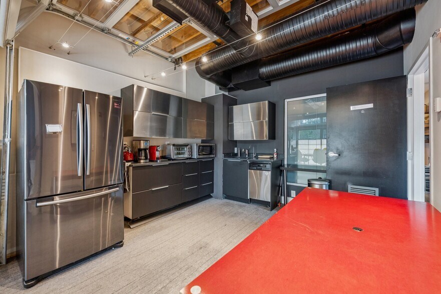 More Photos Of 1508 U St NW, Washington Office For Sale