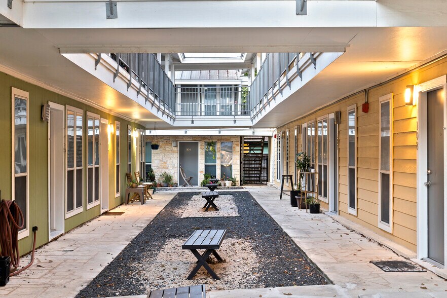 More Photos Of 2526 Durwood St, Austin Apartments For Sale