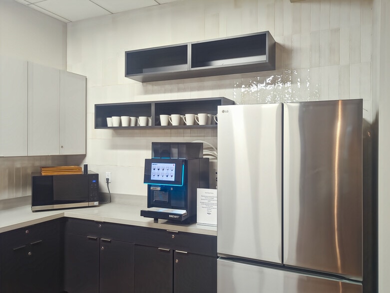 More Photos Of 1 Meridian Vista Dr, Las Vegas Coworking Space