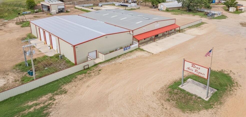 More Photos Of 744 FM 609, La Grange Service For Lease