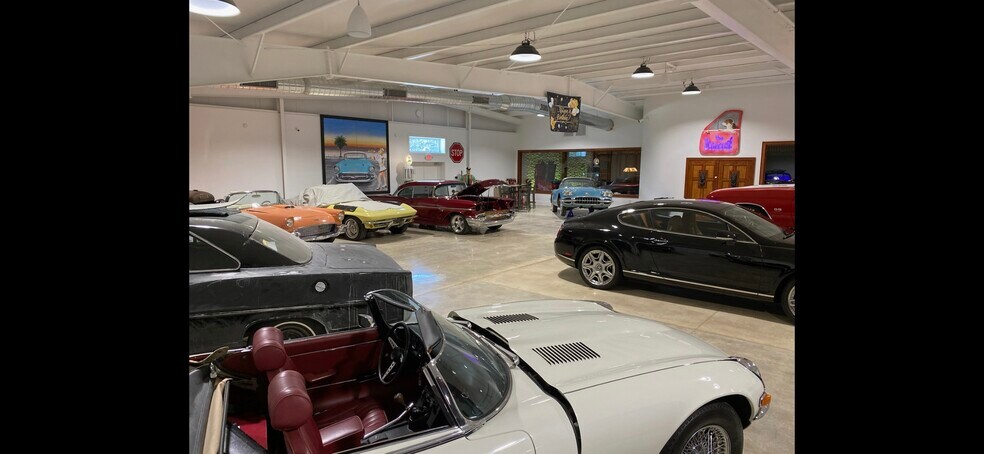 More Photos Of 1141 Pierce St, Clearwater Warehouse For Sale