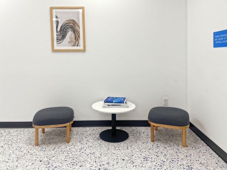 More Photos Of 16100 Cairnway Dr, Houston Coworking Space