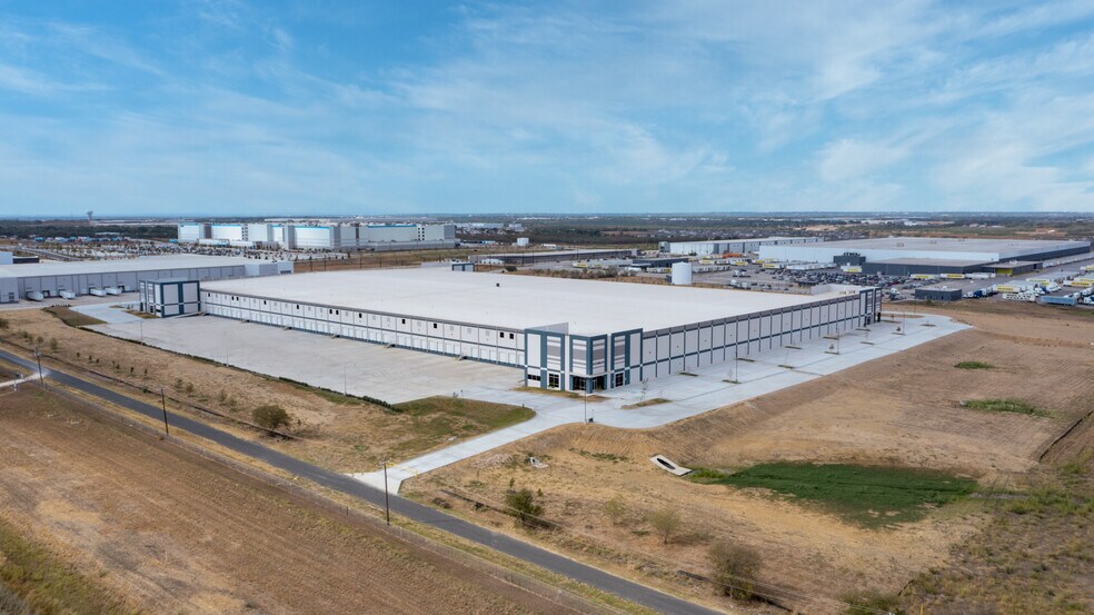 More Photos Of 6851 Cal Turner Dr, San Antonio Distribution For Lease