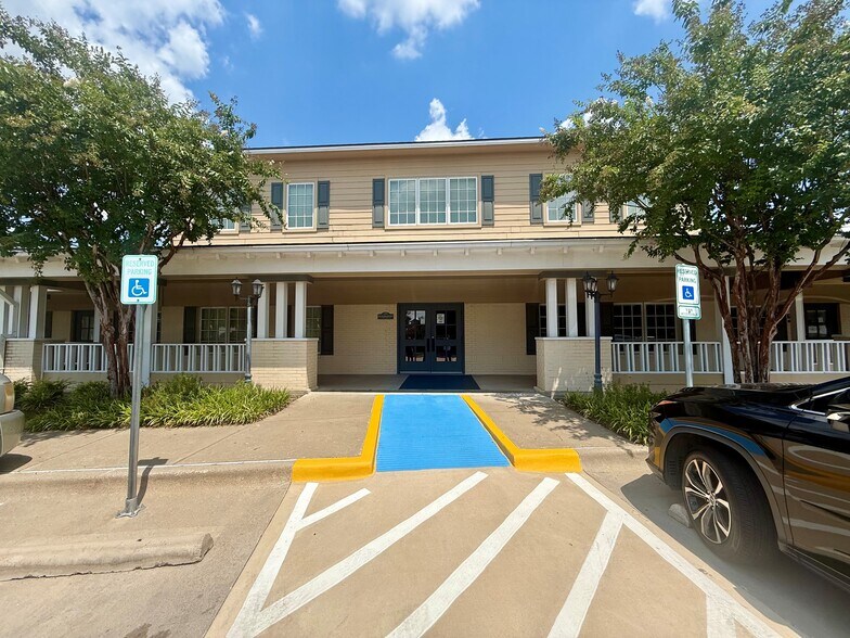 More Photos Of 2421 Ira E Woods Ave, Grapevine Medical For Sale