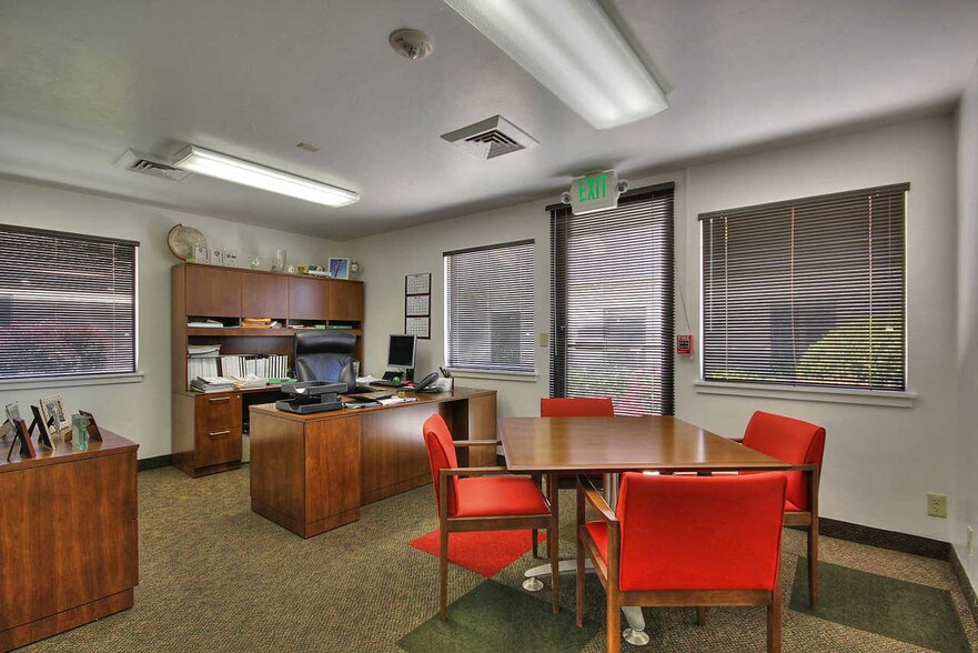 More Photos Of 911-915 Blanco Cir, Salinas Office For Lease