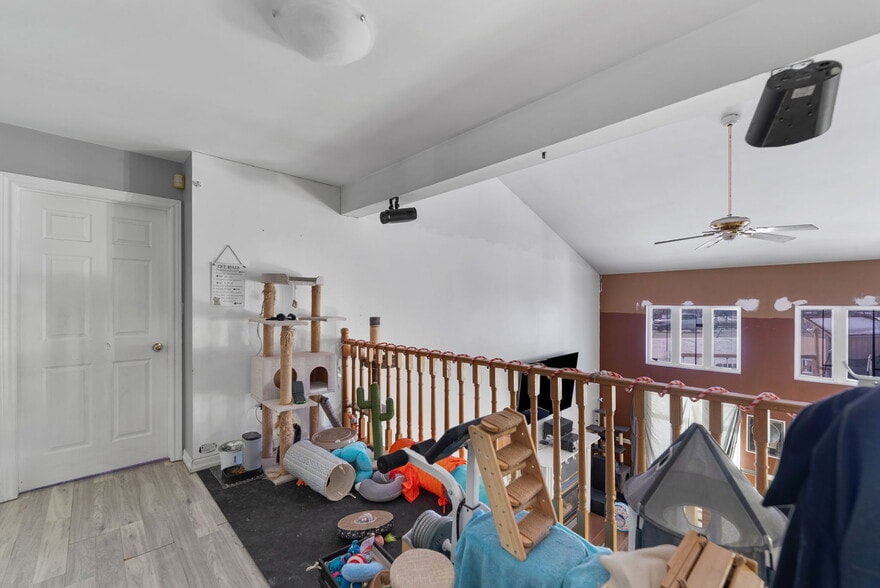 More Photos Of 29 Laren St, Wahnapitae Apartments For Sale