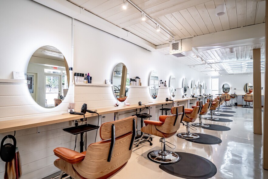 More Photos Of 204 Riverside Ave, Newport Beach Storefront Retail Office For Sale