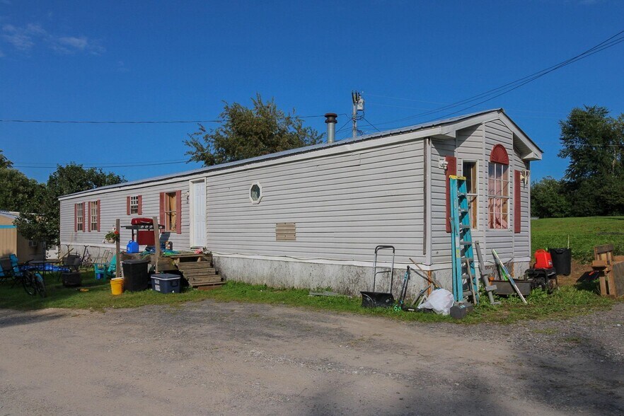 More Photos Of 11 Jameson Rd, Canton Manufactured Housing Mobile Home Park For Sale