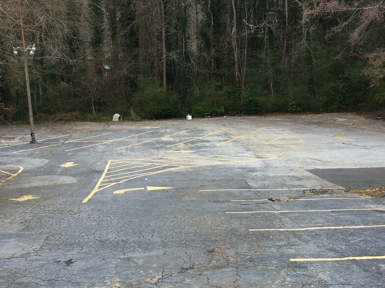 More Photos Of 2272 Lawrenceville Hwy, Decatur Freestanding For Lease