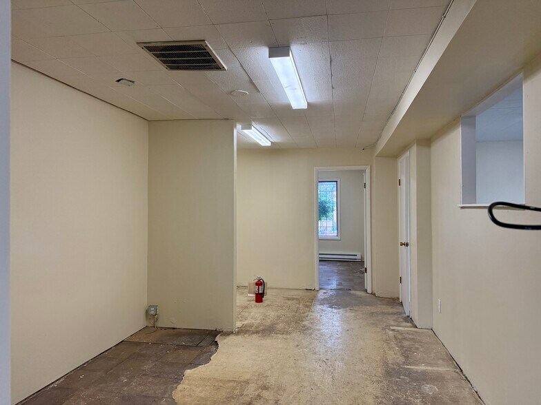 More Photos Of 6405 NE Glisan St, Portland Freestanding For Lease