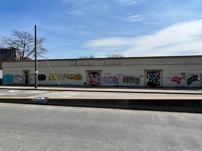 More Photos Of 825 Garrison Ave, Bronx Industrial For Sale