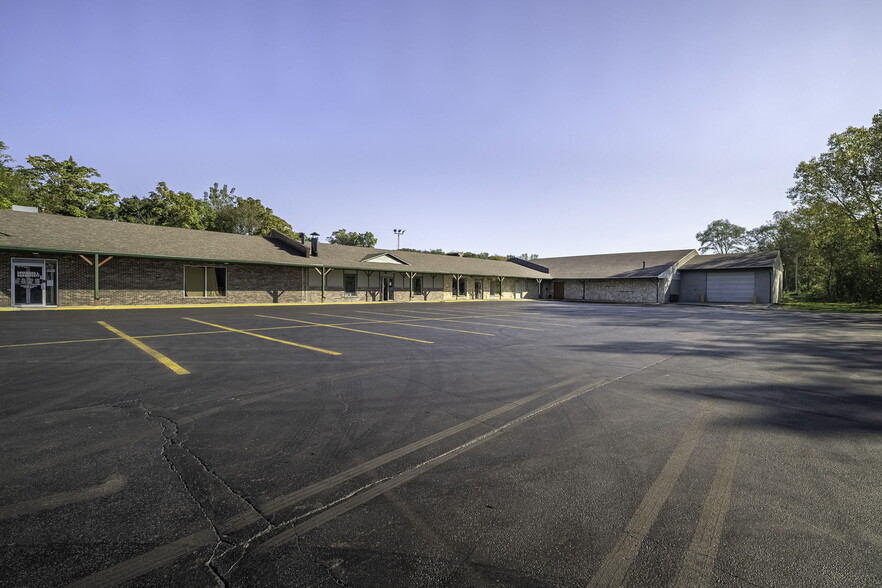 Primary Photo Of 1220 Richards St, Joliet Storefront Retail Office For Lease