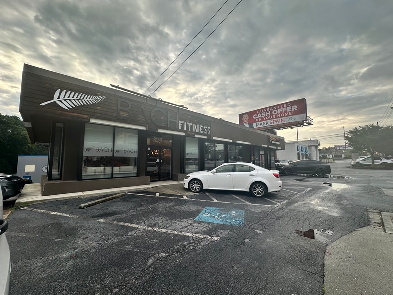 More Photos Of 3097 Piedmont Rd NE, Atlanta Freestanding For Lease