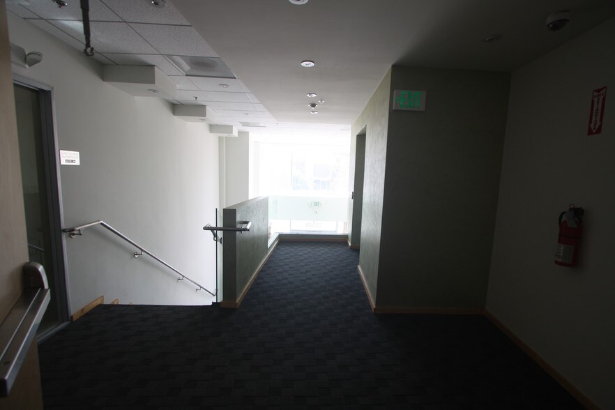 More Photos Of 19034-19042 Soledad Canyon Rd, Santa Clarita Medical For Lease