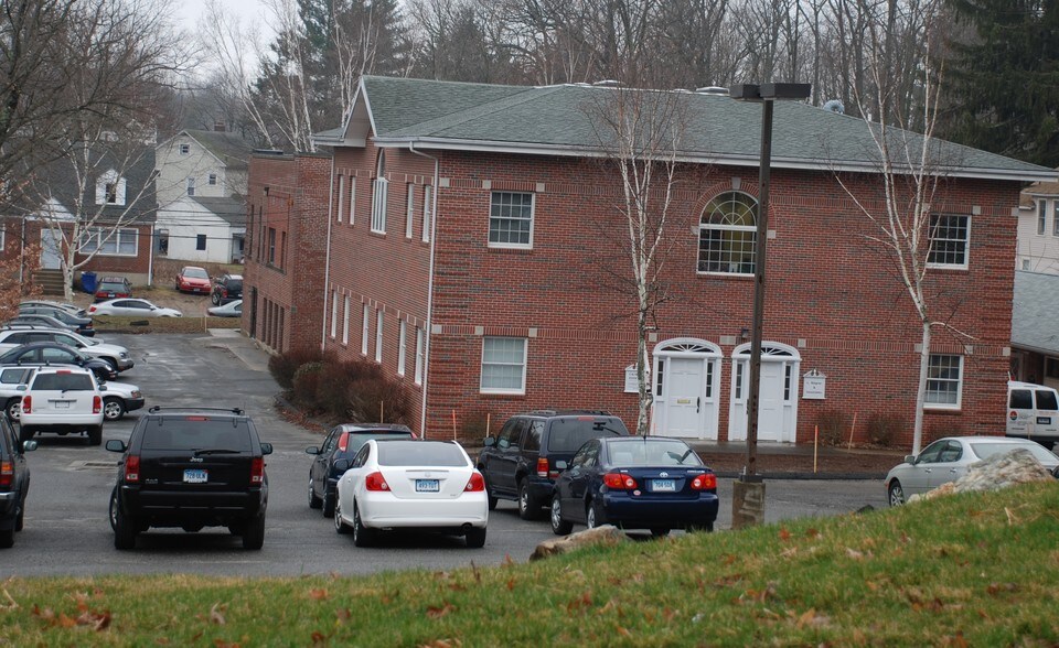 Primary Photo Of 24 Wooster St, Waterbury Medical For Lease