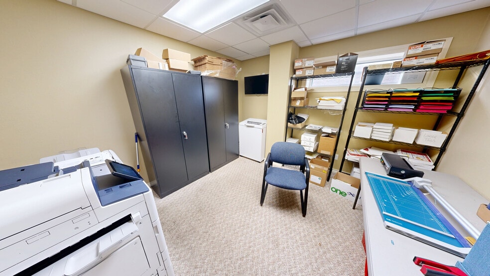 More Photos Of 1213 Esi Dr, Springdale Warehouse For Lease