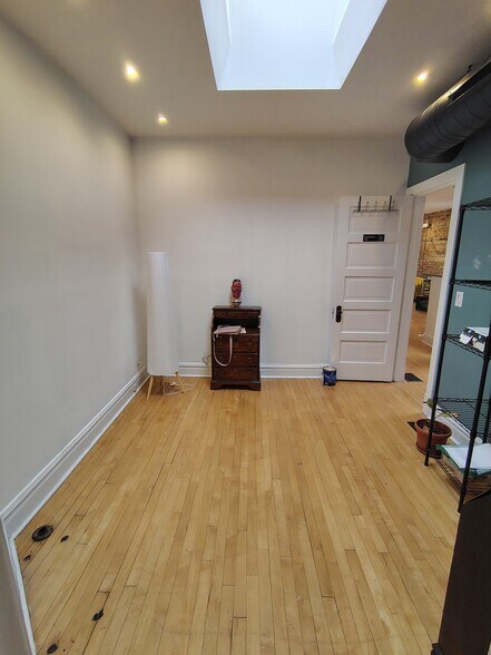 More Photos Of 3317 W Fullerton Ave, Chicago Storefront Retail Office For Lease