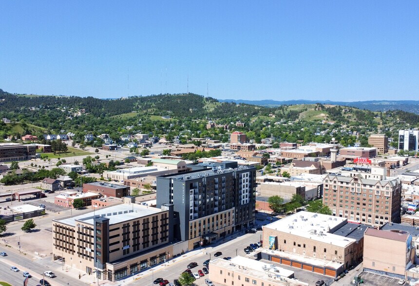 More Photos Of 525 E Saint Joseph St, Rapid City Hotel For Lease